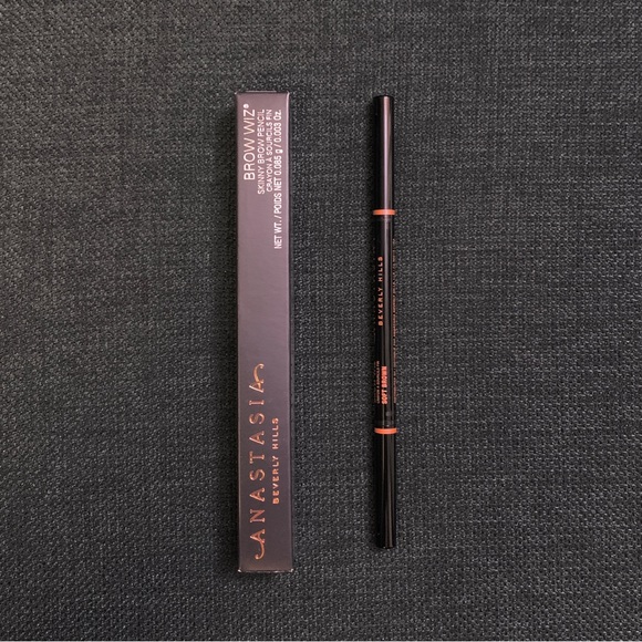 Anastasia Beverly Hills Other - ANASTASIA BEVERLY HILLS Soft Brown Brow Wiz Precision Eyebrow Pencil & Brush